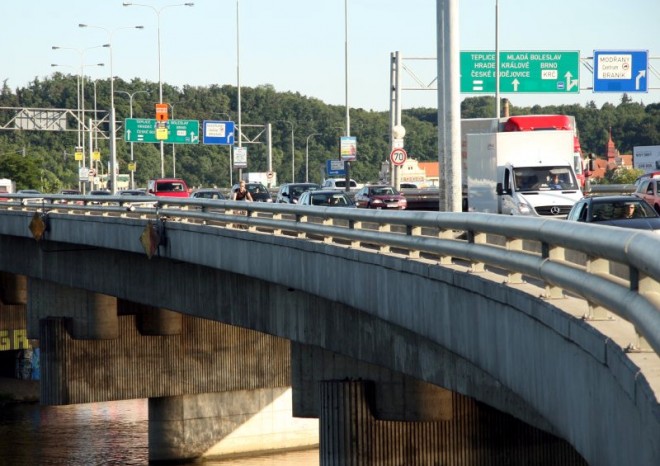 ​Na Barrandovském mostu začne v pondělí poslední část oprav, potrvá do srpna